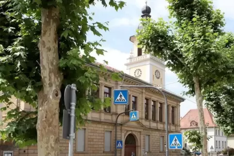 Der Platz vor der Grundschule soll aufgepeppt werden.