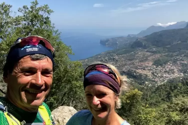 Sabine und Markus Merk bei einem Trail auf Mallorca.