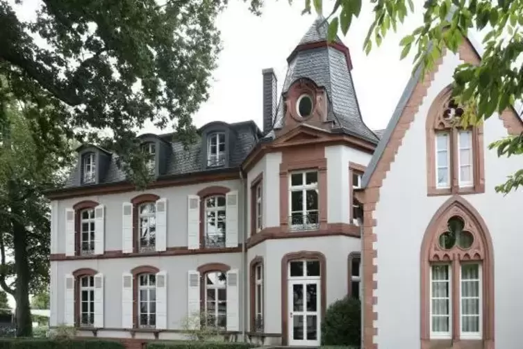 Die Villa Wieser in Herxheim ist Ort für Ausstellungen, Konzerte und Hochzeiten – und beherbergt auch die Kunstschule.