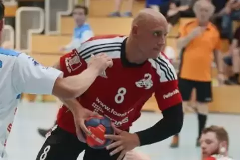 Gehörte einst zur polnischen Junioren-Nationalmannschaft: Thaleischweilers Spielertrainer Marcin Waryas.
