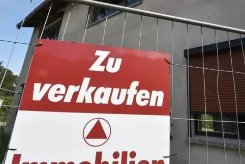 Beim Versuch, sein Haus zu verkaufen, erlebte ein Saarländer eine böse Überraschung. Archivfoto: dpa