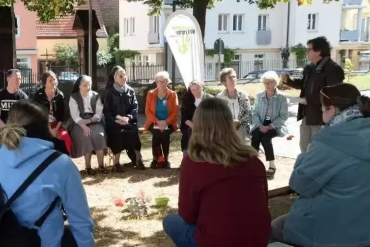 Der Mu&szlig;bacher Diakon Bernd Wolf hielt im Anschluss an die Demo eine Andacht an der Marienkirche.