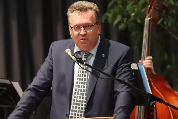 Landrat Clemens K&ouml;rner bei der Geburtstagsrede f&uuml;r den Kreis.