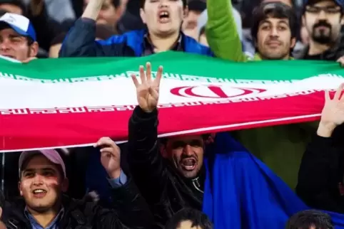 Nur Männer: Fans des iranischen Fußballclubs Esteghlal.