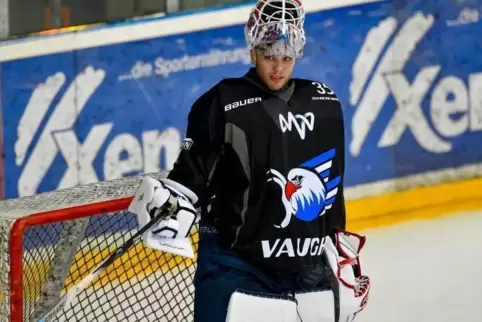 Fällt nicht lange aus: Adler-Torwart Johan Gustafsson. 