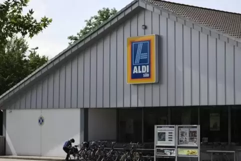 Der Aldi-Markt in der Wormser Straße soll abgerissen und durch einen Neubau ersetzt werden. 
