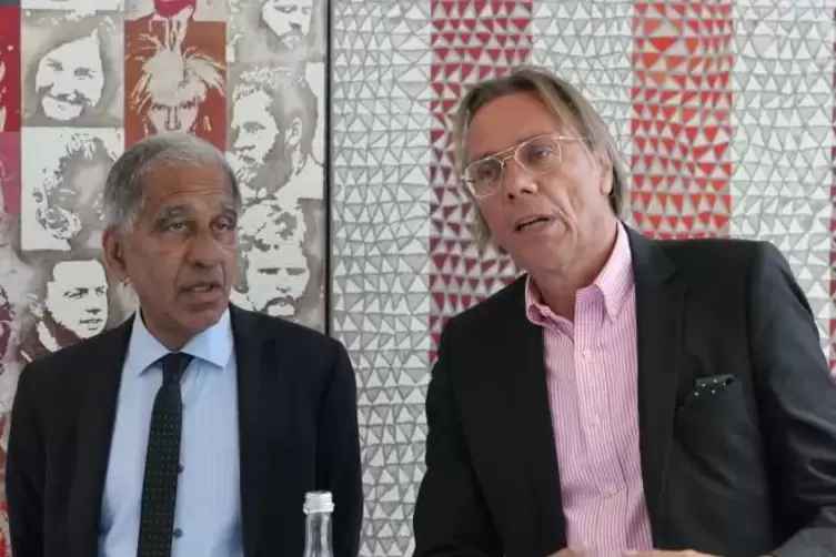 Klimaforscher Mojib Latif (links) und Soziologe Harald Welzer üben scharfe Kritik an der Klimapolitik der Bundesregierung.