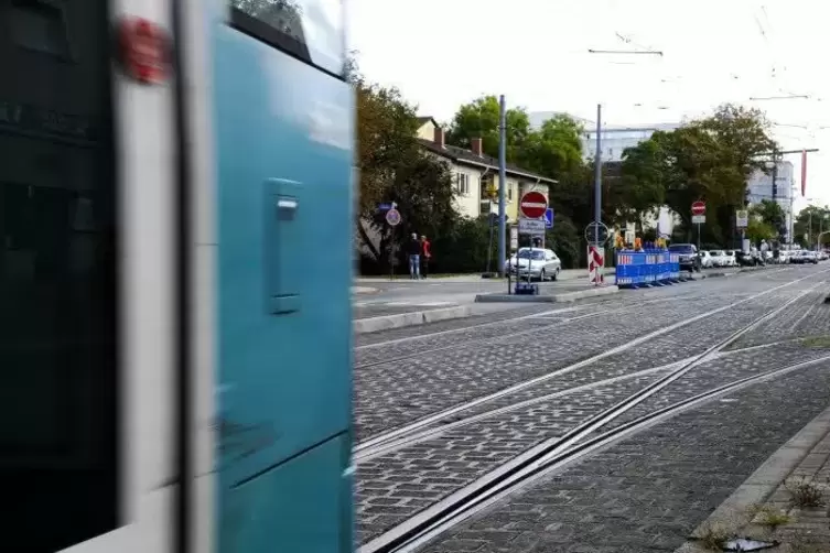 Die alten Gleise m&uuml;ssen ausgetauscht werden.