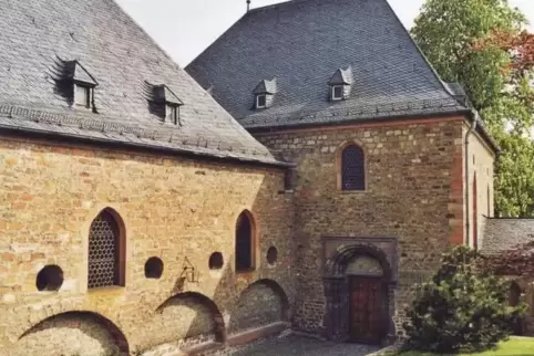 Eines der jüdischen Gotteshäuser, die während der Pest-Pogrome 1348/49 beschädigt wurden: die Synagoge Worms. Die antijüdische P
