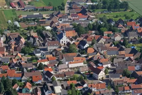 Weil mit der Umnutzung der einstigen Gaststätte zum Ochsen in eine Gemeinschaftsunterkunft negative Auswirkungen aufs Dorf befür