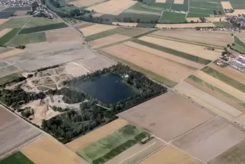 Geplanter Standort: Die Erdöl-Erkundungsbohrung soll gegenüber der Sandgrube an der Landesstraße 534 zwischen Otterstadt und Wal