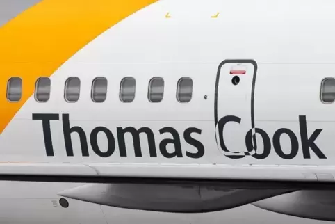 Wegen der Insolvenz bleiben die Flugzeuge des Reiseveranstalters Thomas Cook am Boden – und damit auch einige Urlauber zu Hause.
