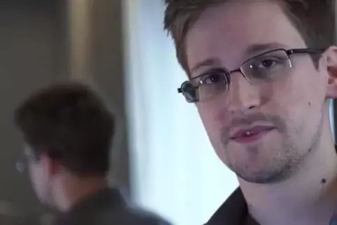 In zwei Buchläden auf Spitzenplätzen: Edward Snowdens Autobiografie „Permanent Record“.