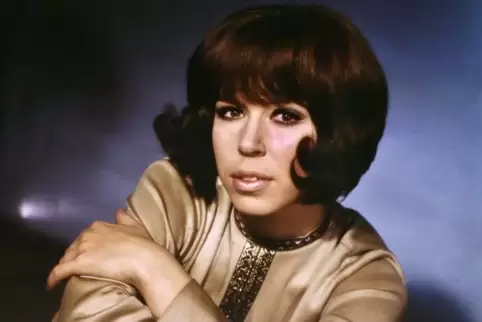 Sehnsucht spielte auch in den Schlagern der 1969 gestorbenen Sängerin Alexandra eine große Rolle.