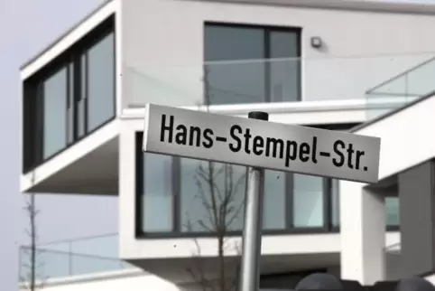 Die Hans-Stempel-Straße im Wohnpark am Ebenberg in Landau.