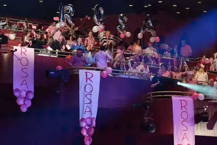 Aus Nu&szlig;dorf kam Unterst&uuml;tzung f&uuml;r Rosa Rummel.
