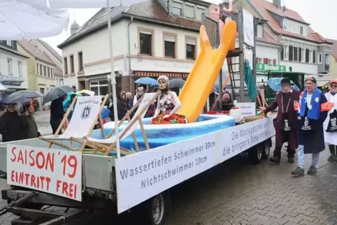 Weil das Winnweilerer Freibad zwecks Sanierung dieses Jahr geschlossen blieb, haben sich die Montagsturner beim Winnweilerer Okt