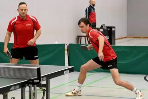 Neu in Nünschweilers erster Mannschaft: Andy Halinski (links) und Rouwen Niklas