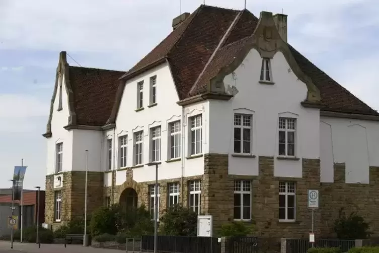 Dieser Altbau wird sp&auml;ter nicht mehr zur Realschule geh&ouml;ren.