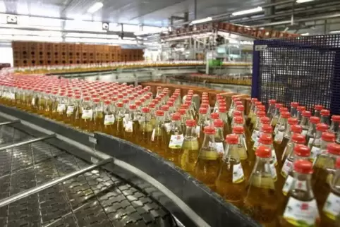 100.000 Hektoliter Mineralwasser und Mischprodukte wurden im vergangenen Jahr abgefüllt, das sind gut 17 Millionen Flaschen.