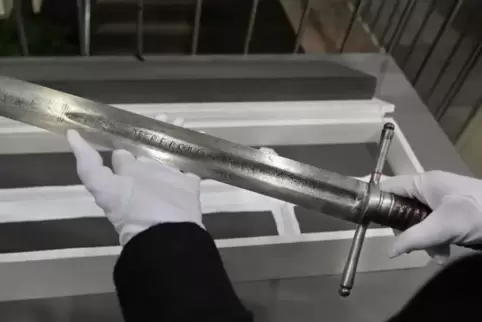 Bei einem „seriösen Militaria-Händler“ in Speyer entdeckt: das Richtschwert aus dem ersten Drittel des 18. Jahrhunderts.