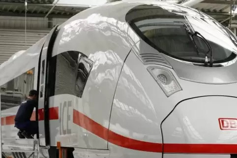 Der ICE 5 könnte so wie auch der ICE 3 aus der Modellfamilie Velaro kommen und mit diesem kuppelbar sein. Unser Bild zeigt die I