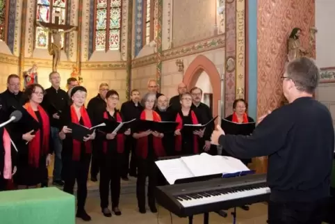 Der Chor Cantate'96 unter der Leitung von Christian Rivinius.