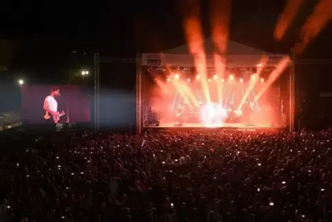 Beeindruckende Kulisse: 5000 Menschen haben im August 2018 beim Konzert von Max Giesinger und Gästen im Herrngarten in Kirchheim