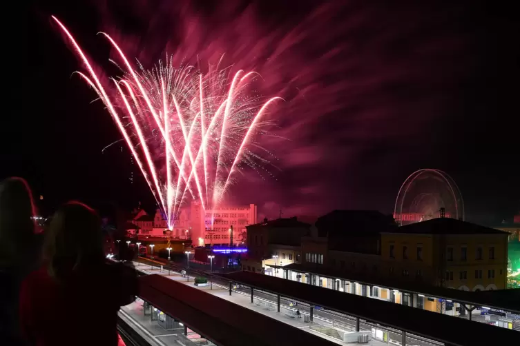 20191014_deutsches_weinlesefest_abschlussfeuerwerk_04_MEHN.jpg