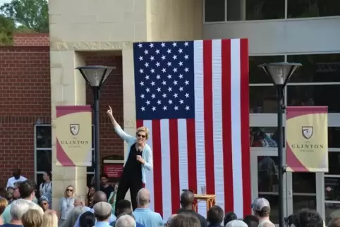 70 Jahre – und kein bißchen leise: Elizabeth Warren.