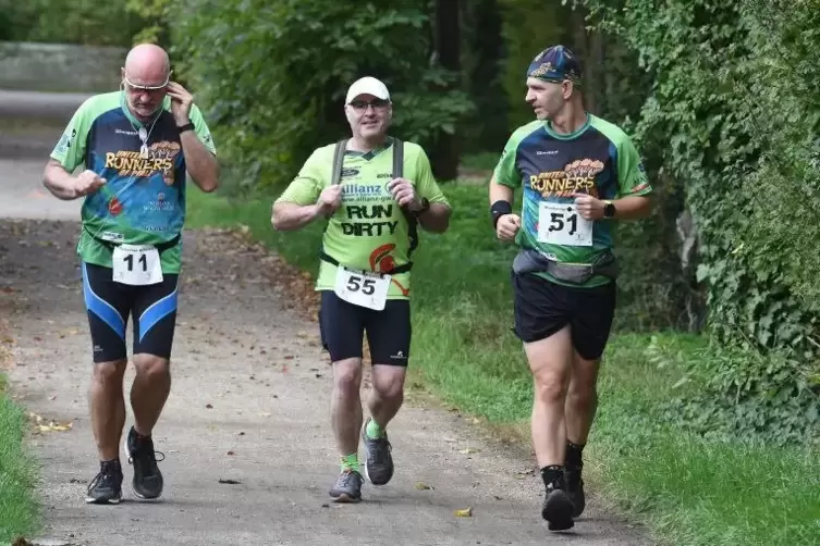 Eine Schicksalsgemeinschaft für 10,3 Kilometer: Antonio Carcagni, Peter Schwarz und Karsten Schmidt (von links) beim Maudacher K