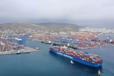 Im größten Hafen Griechenlands, Piräus, ist Europa so chinesisch wie nirgendwo sonst.
