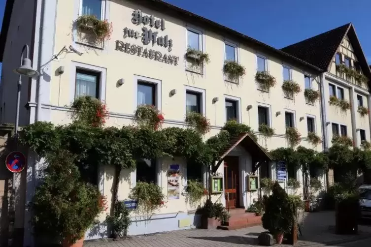 Hier machte im April 1977 der Schriftsteller und Nobelpreistr&auml;ger Heinrich B&ouml;ll Station.