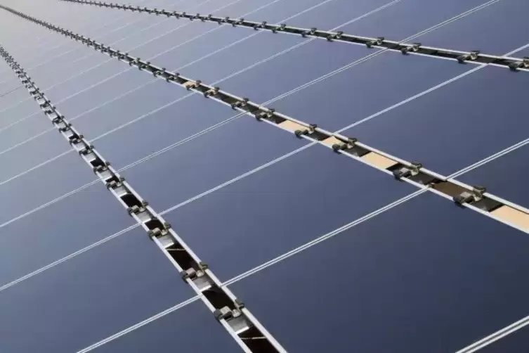 Eine Photovoltaikanlage soll auf das Dach der Mehrzweckhalle kommen.