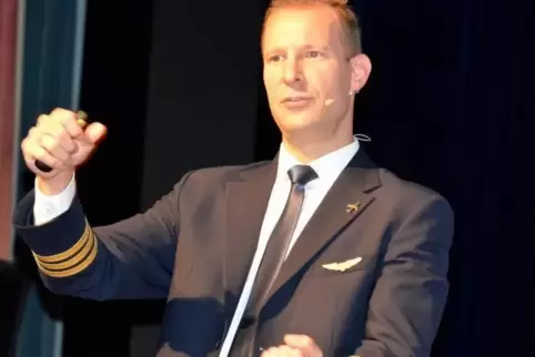 Das Team ist wichtig – im Flugzeug und im Unternehmen, sagt Pilot Philip Keil.