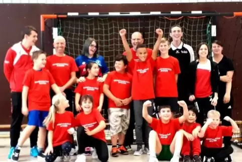 Wollen am Ball bleiben: die Teilnehmer am Sportcamp.