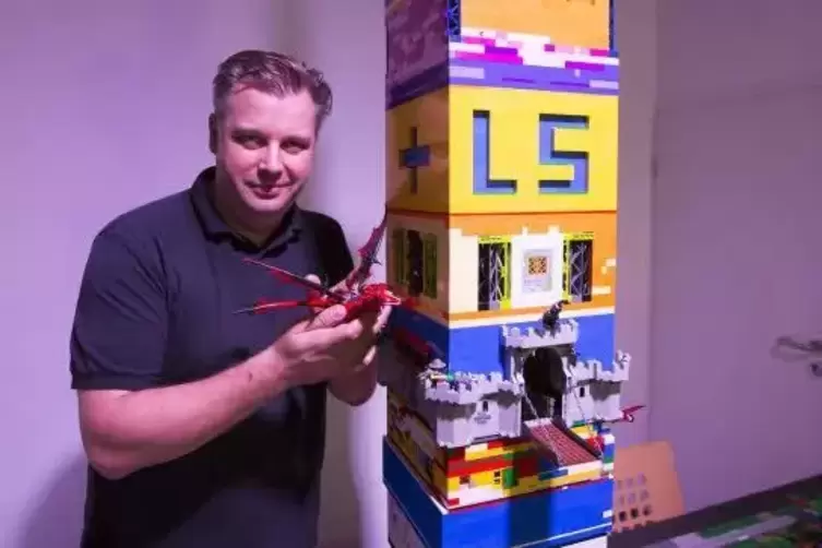 Beschäftigt sich mit Ideen für die nächste Gartenschausaison: Legobauer Martin Schild von Lauter Steine.