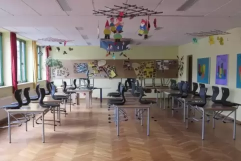 Das Mittagessen im neu hergerichteten Speisesaal der Mozartschule soll genauso gut schmecken, aber nicht teurer werden. Deshalb 