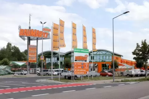 Nach und nach werden aus ehemaligen Hela-Baumärkten Globus-Häuser. So öffnete Anfang August in Germersheim der Markt nach 18-mon