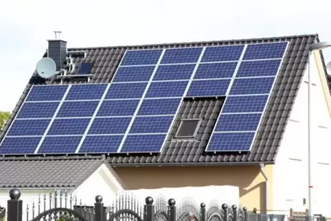 Mehr private Fotovoltaikanlagen: Darauf zielt eine bis Ende November laufende Beratungsaktion ab.