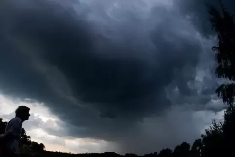 Immer wieder ziehen Unwetter über Deutschland.