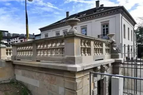 Noch ist das Belvedere an der Villa Böhm eine Baustelle.