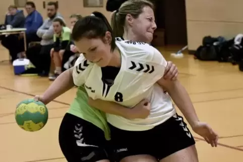 SC-Coach Heiko Breth kann am Sonntag auf den Einsatz von Cindy Höchst (vorne, hier in einem früheren Spiel gegen Heiligenstein).