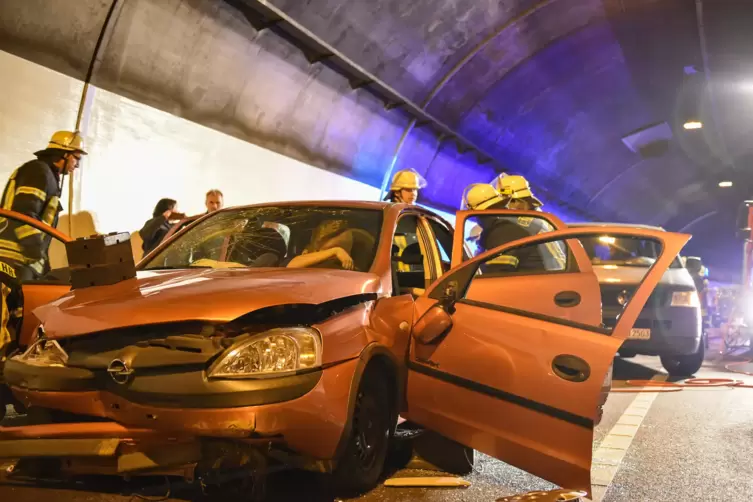 Tunneluebung_annweiler__9_.JPG