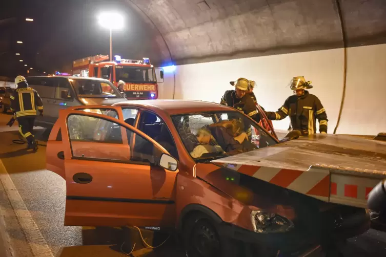 Tunneluebung_annweiler__5_.JPG