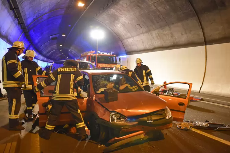 Tunneluebung_annweiler__8_.JPG