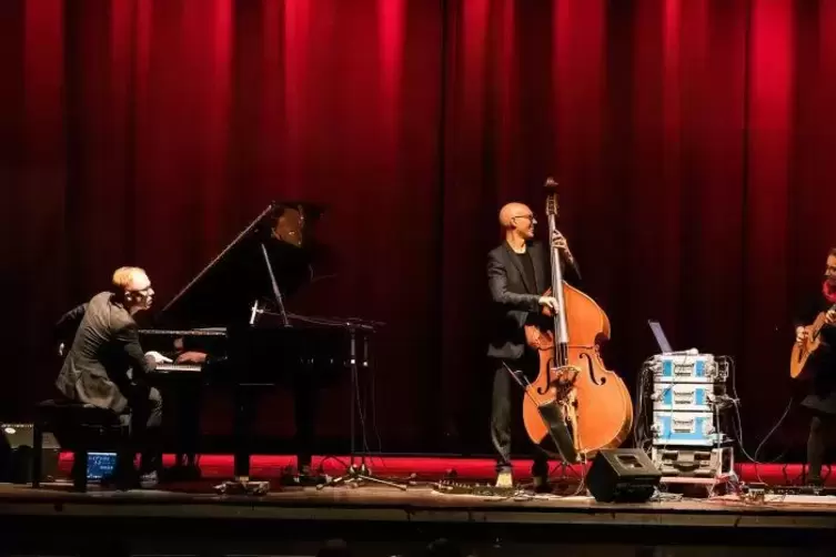 Das Susan Weinert Rainbow Trio spielte in der Zweibrücker Festhalle.