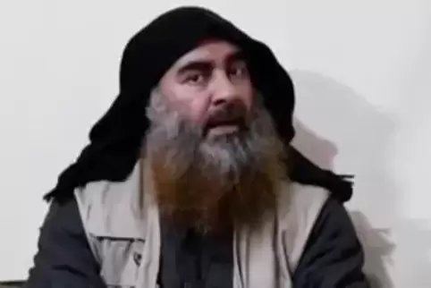 Der Screenshot eines undatierten Videos, das am 29. April verbreitet wurde, zeigt IS-Anführer Abu Bakr al-Bagdadi.