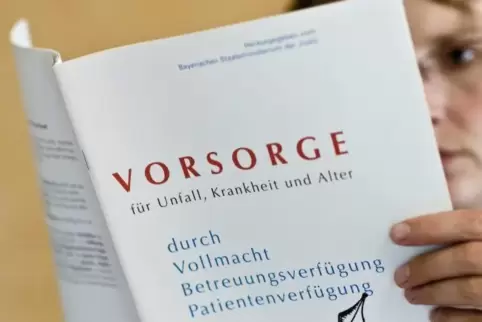 Vorsorgevollmacht – Wie mit der Aufgabe umgehen? Behörde und Vereine informieren.