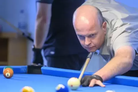 Betrieb mit seinem Erfolg im 9-Ball immerhin noch etwas Ergebniskosmetik: Frank Neudeck.